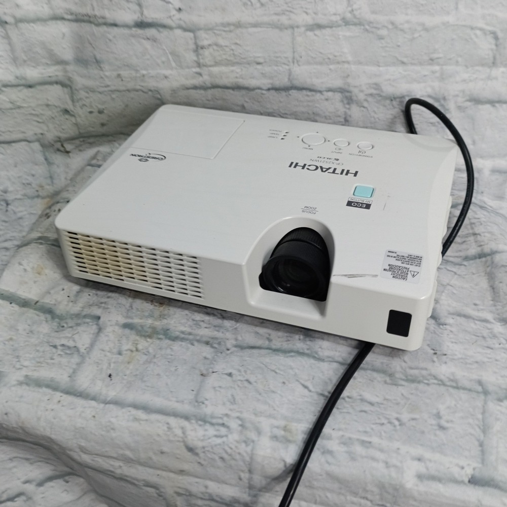 Hitachi CP-X2521WN 3LCD Projector 2700 Lumens XGA 1024x768 HDMI White Tested